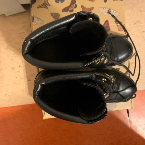 Guess black leather booties - Picture 7 of 7